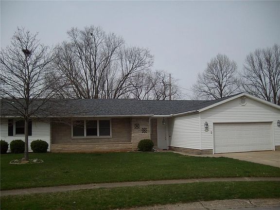 3rd image of 846 N West Ave
