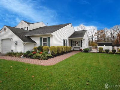 26 Sunshine Ln, Edison, NJ, 08820