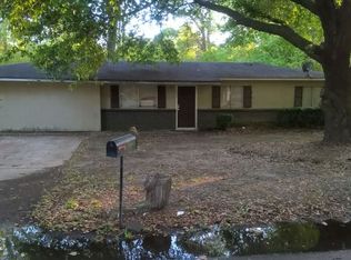 1085 Maria Dr, Jackson, MS 39204
