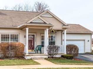 10288 Wind Crest Cir, Hamburg, MI 48139
