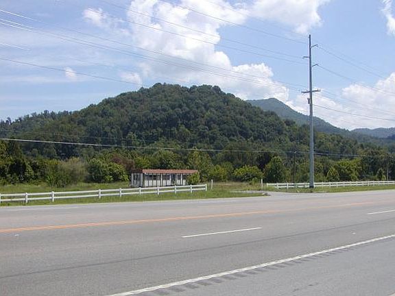 4th image of 4075 Highway 19 E