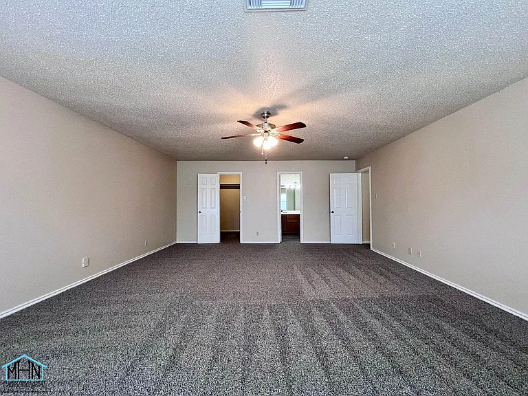 8143 Chestnut Manor Dr — Photo 19