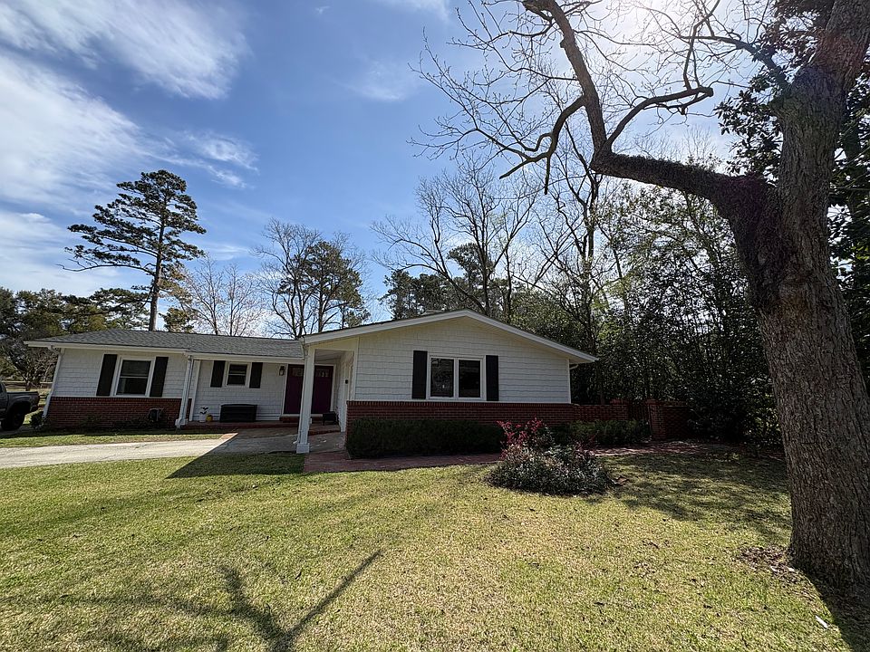 1st image of 304 Camelia Rd