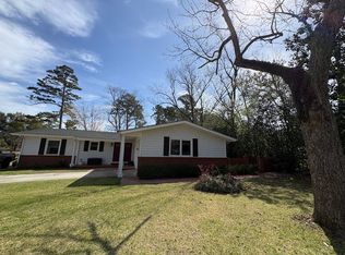 304 Camelia Rd, Trent Woods, NC 28562