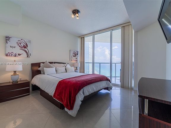 5th image of 16699 Collins Ave APT 4105