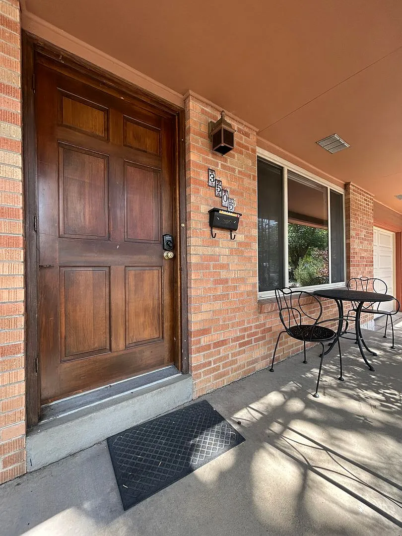 Classic Martin Acres Ranch Style House for Rent! — Photo 3