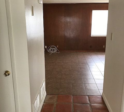 3rd image of 1341 W Avenue H14