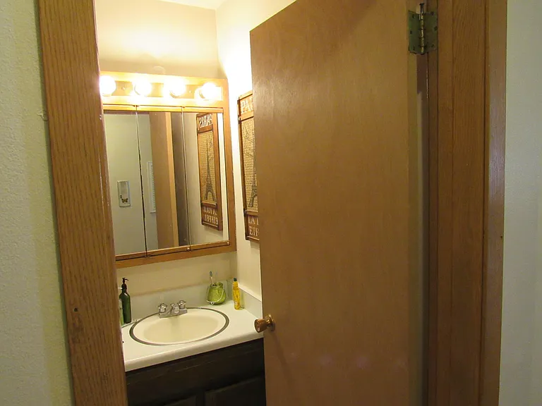 2523 N Oakland Ave #205 — Photo 3