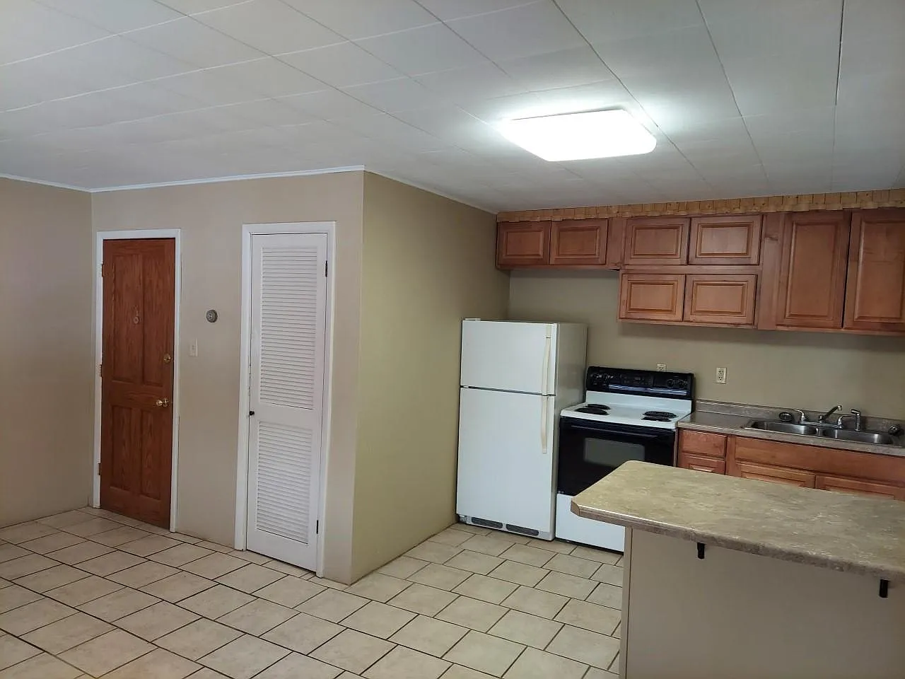 1 bed, 650 sqft, $710 — Photo 2