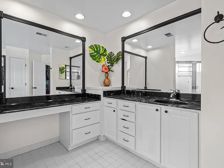 22839 Vickery Park Dr — Photo 25