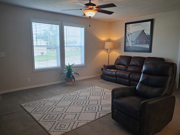 2nd image of 839 Long Oak Rd