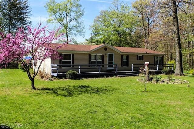 1st image of 31975 W Lakeshore Dr