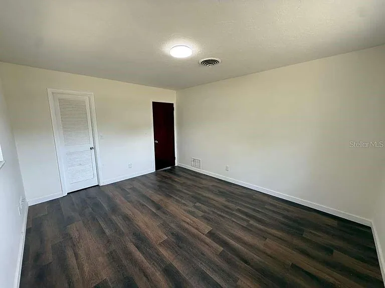 345 S Venice Blvd — Photo 14