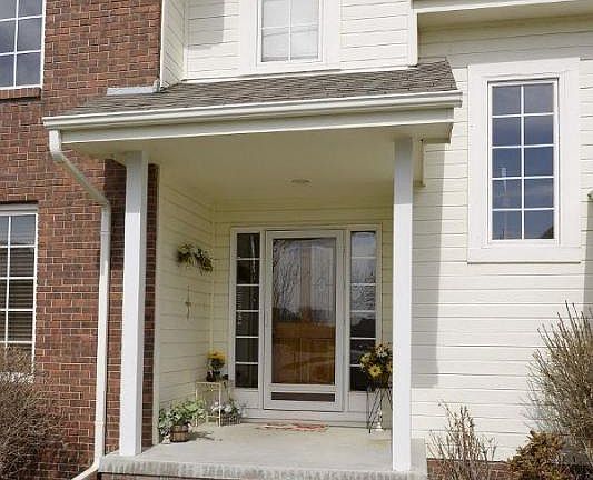 3rd image of 17010 Seward St