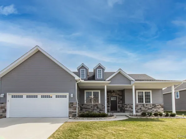 7788 Yorkshire Dr, Almont, MI 48003