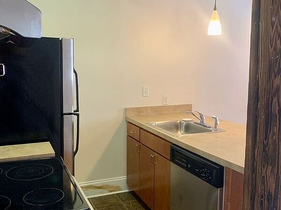 3rd image of 15 S 15th St APT 2B