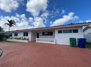 19330 NE 18th Pl, Miami, FL 33179