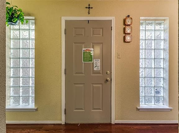 4th image of 2715 Monterrey St