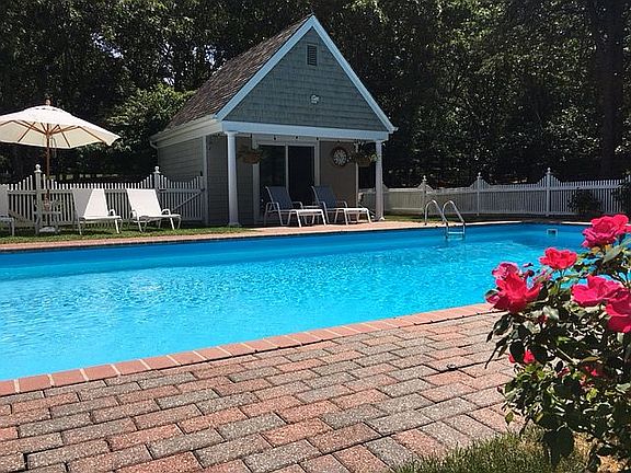 Pool House
