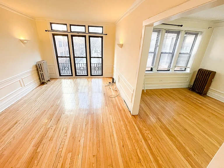 510-34 W. Addison St. — Photo 3