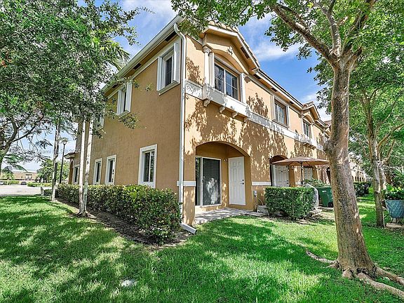 5th image of 6002 Woodlands Blvd