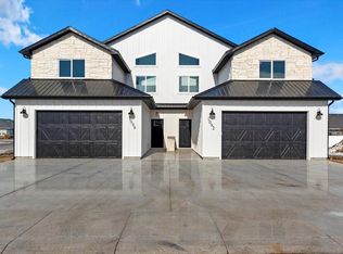 1098 Frank Henry Rd, Twin Falls, ID 83301