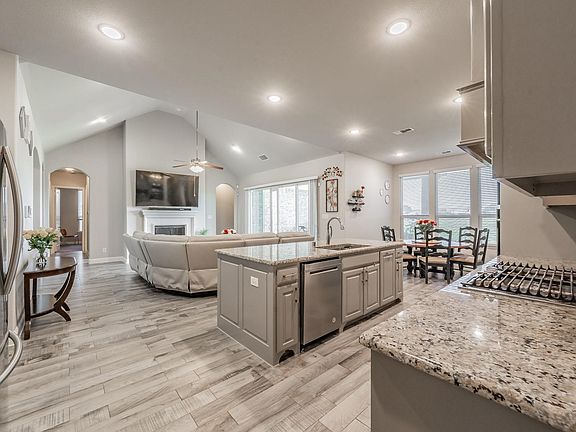 3rd image of 3803 Wild Flower Ln