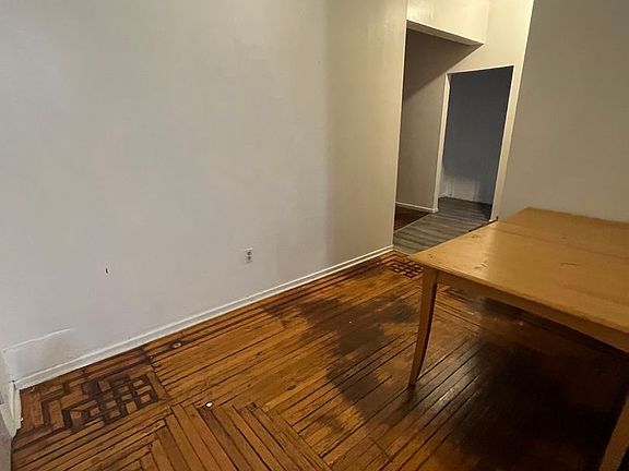 4th image of 1607 Sanderson Ave APT 3