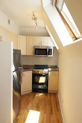 Rented by Waverly Realty Associates | media 15