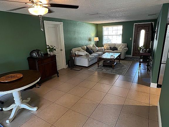 Family room/dining area