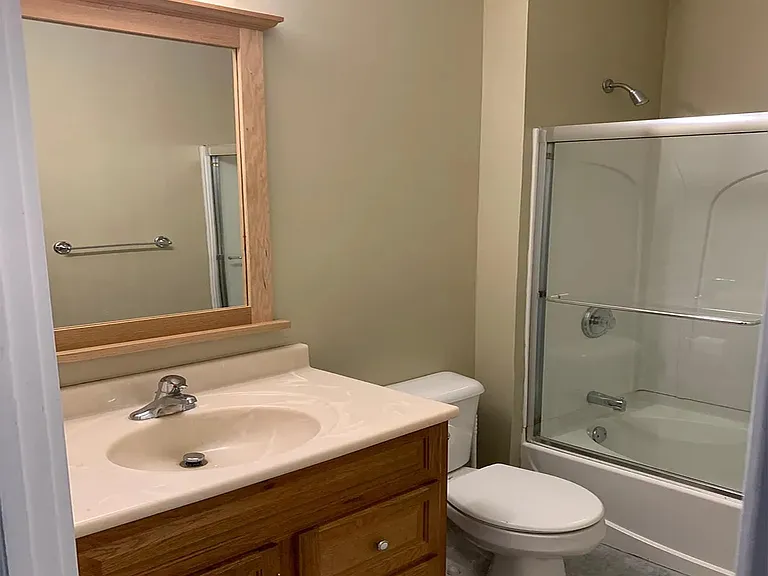 1652 Hillcrest Rd #2 — Photo 15