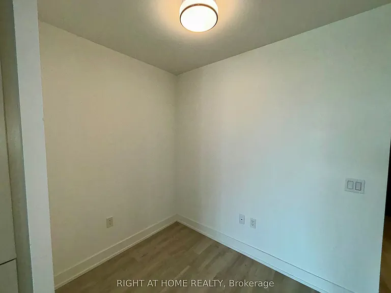 20 Inn On The Park Dr #1130 — Photo 12