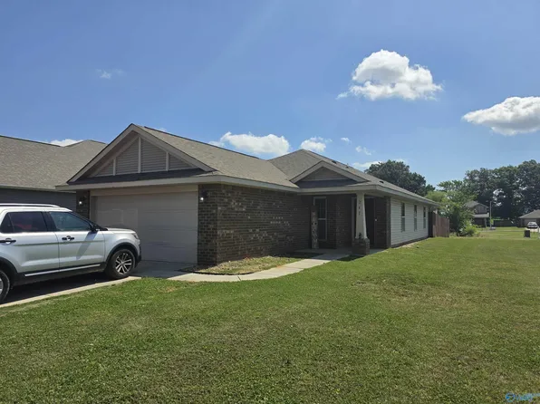 241 Cotton Bayou Dr, Meridianville, AL 35759