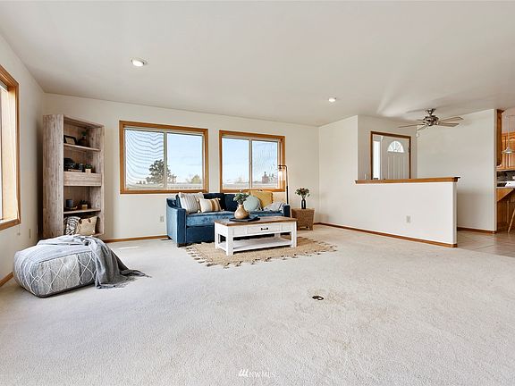 5th image of 5941 Vista Dr