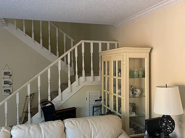 5935 SE Riverboat Dr, Stuart, FL 34997