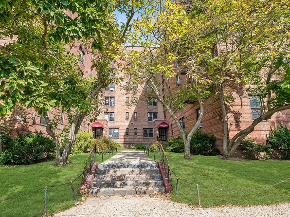144-11 Sanford Ave #1H, Flushing, NY 11355