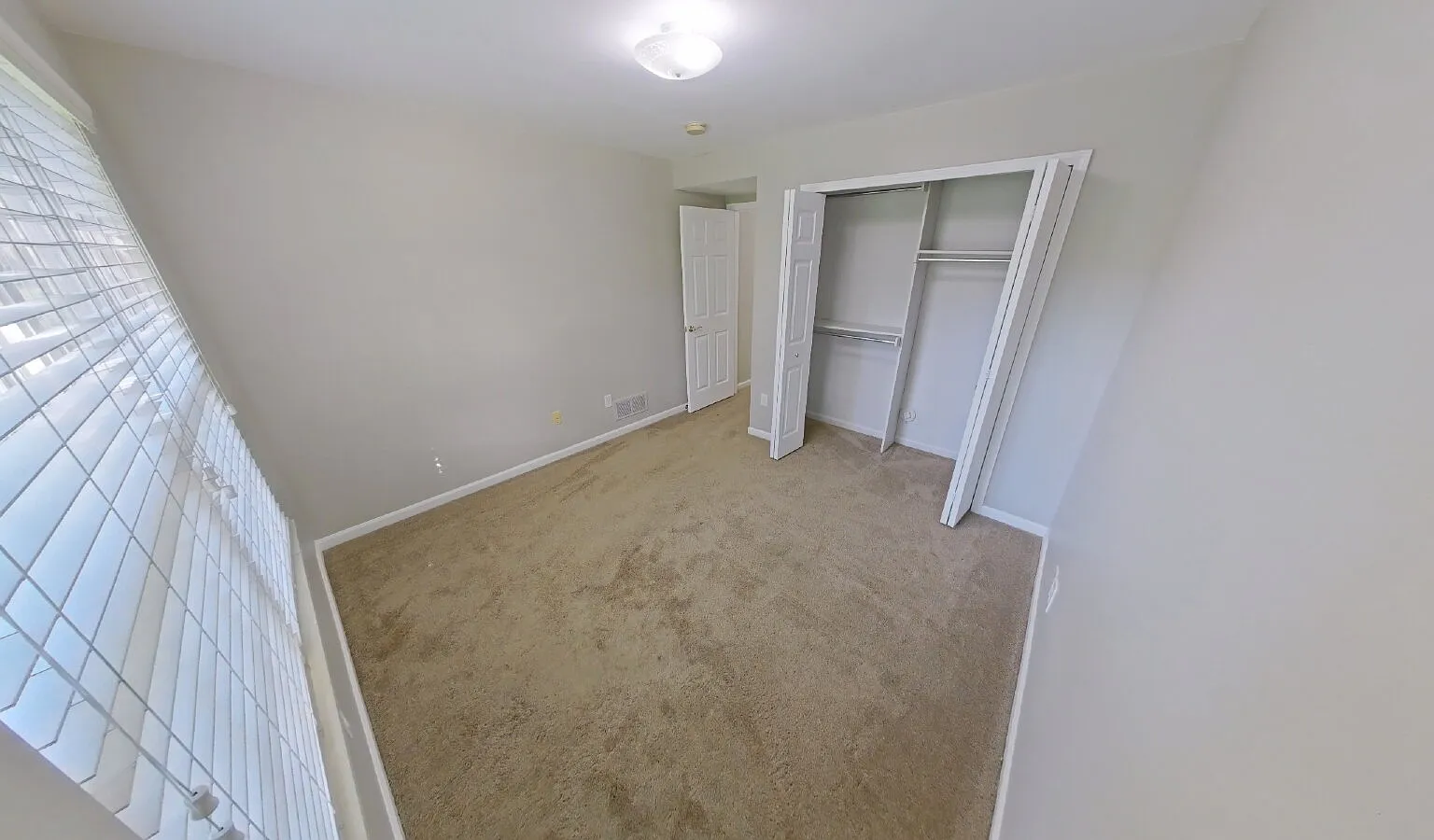 2 bed, 2.0 bath, 1113 sqft, $1,400 — Photo 4
