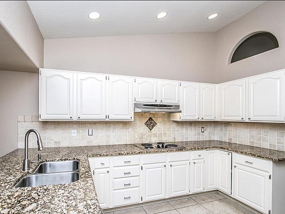 4th image of 15036 N 61st Pl