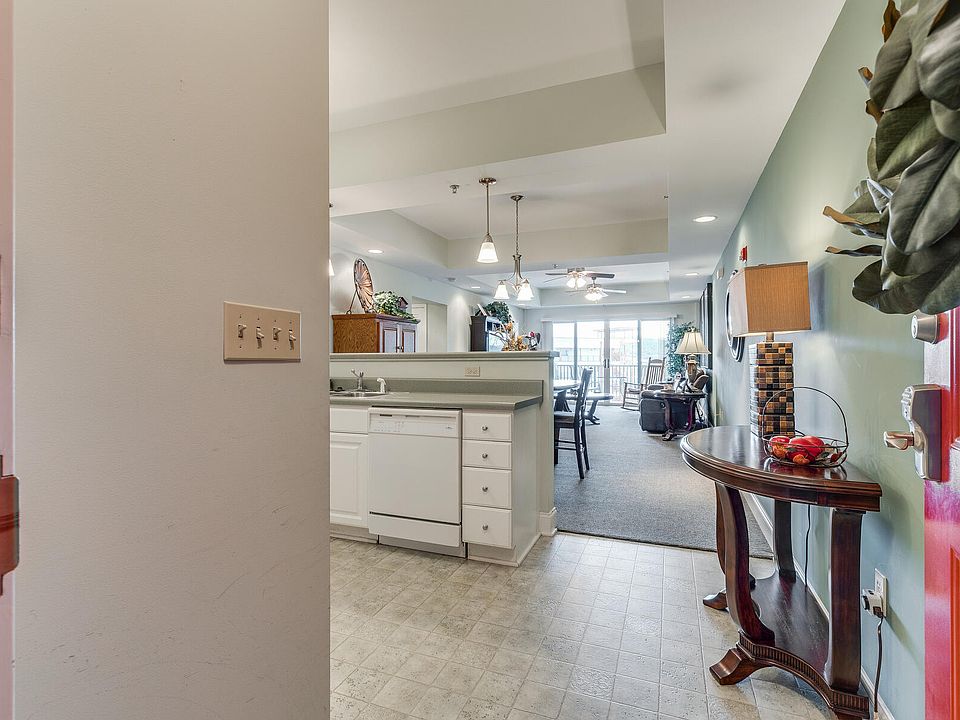 210 Raceday Center Dr 306, Bristol, TN 37620 Zillow