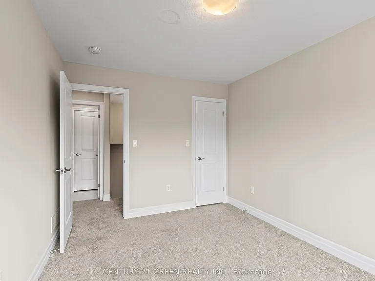 851 Sarnia Rd — Photo 29