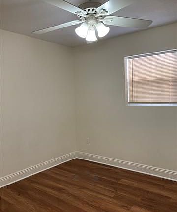 4th image of 4838 Banks St