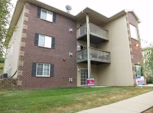 5908 Sutton Pl APT 3, Urbandale, IA 50322