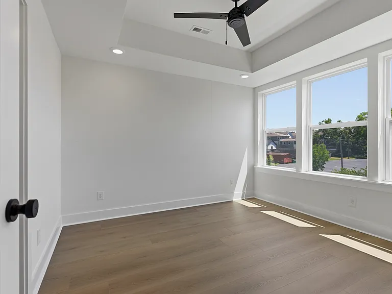 3965 Clifton Ave — Photo 20