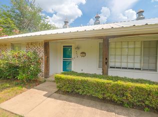 4610 Williams Rd, Benbrook, TX 76116