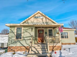307 W 3rd St, Waunakee, WI 53597