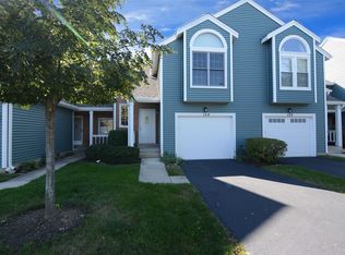 154 E Epson Ct, Bloomingdale, IL 60108