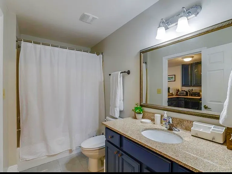 215 W College Ave #507 — Photo 21