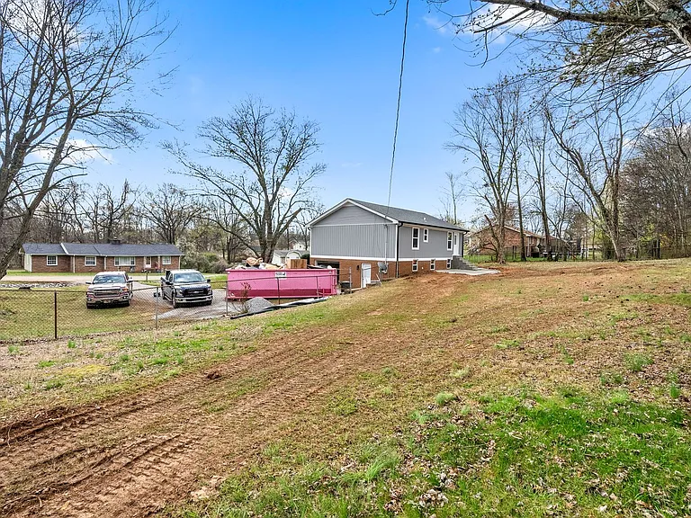 2214 Glory Dr — Photo 22