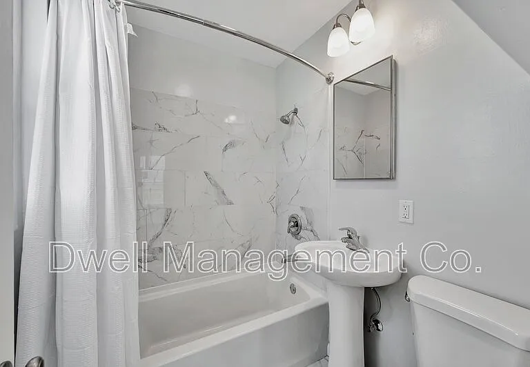 2176 Bacon St — Photo 18