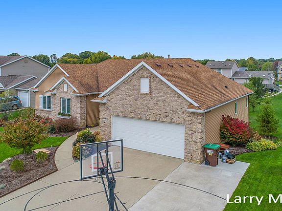 5th image of 4237 Del Mar Village Dr SW